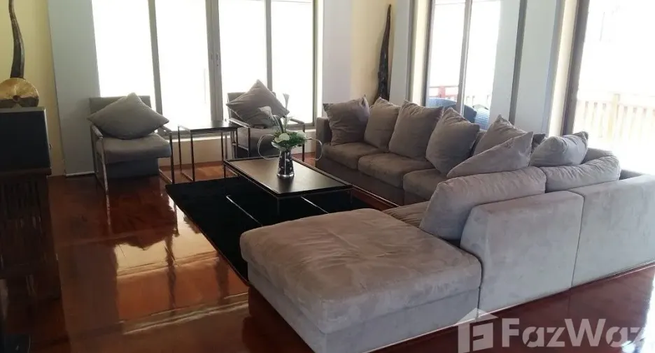 Haus zum Kauf mit 4 Zimmer in Sattahip, Chonburi