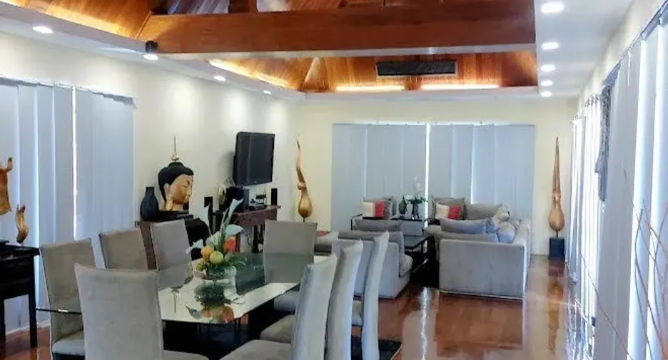 Haus zum Kauf mit 4 Zimmer in Sattahip, Chonburi