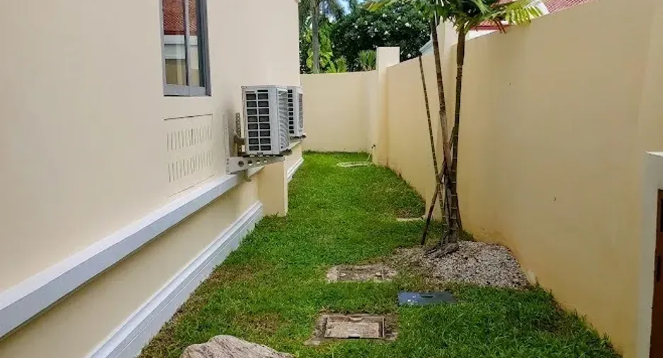Haus zum Kauf mit 4 Zimmer in Sattahip, Chonburi