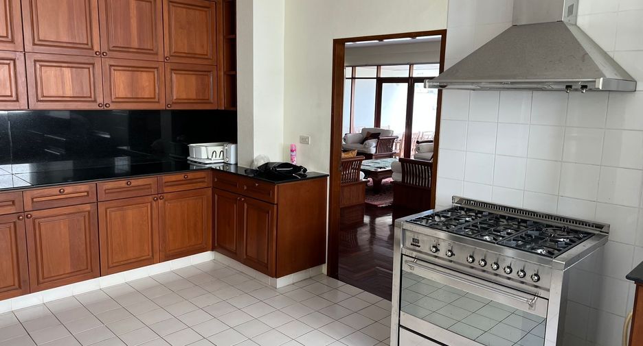 For sale 3 bedrooms condo in Thalang, Phuket