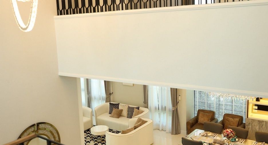Villa en venta y en alquiler de 5 habitaciones en Saphan Sung, Bangkok