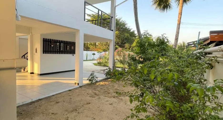For sale 4 ベッドルーム house in Nakhon Chai Si, Nakhon Pathom