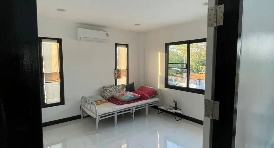 For sale 4 ベッドルーム house in Nakhon Chai Si, Nakhon Pathom