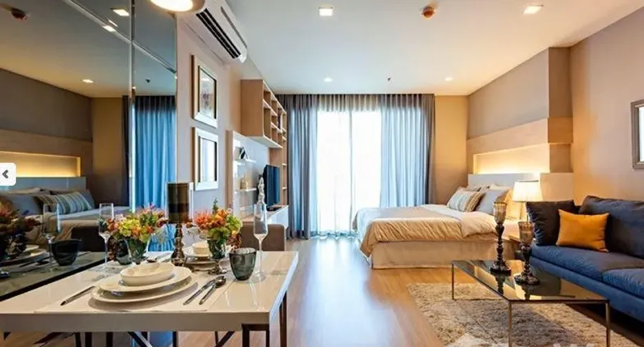 For sale 2 bedrooms condo in Khlong Toei, Bangkok