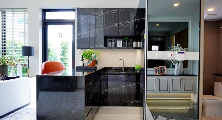 For sale 3 bedrooms townhouse in Lat Phrao, Bangkok