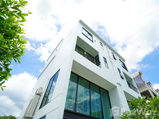 For sale 3 bedrooms townhouse in Lat Phrao, Bangkok