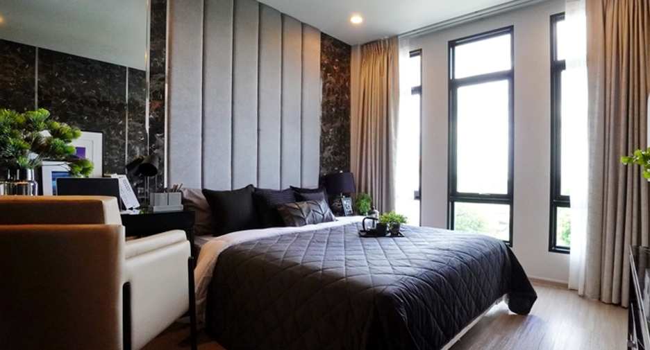 For sale 3 bedrooms townhouse in Lat Phrao, Bangkok
