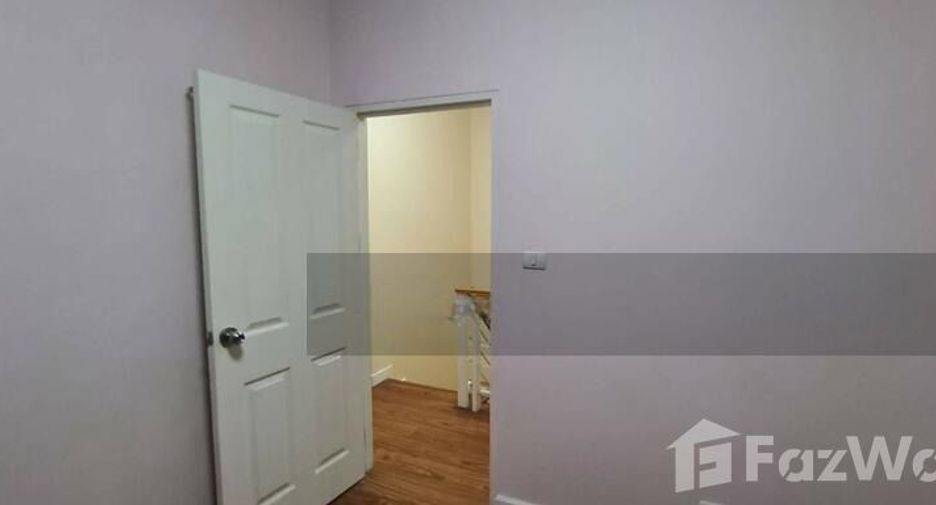 For sale 3 bedrooms townhouse in Bang Khen, Bangkok