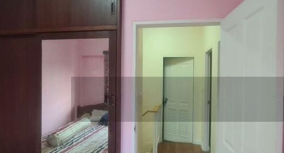 For sale 3 bedrooms townhouse in Bang Khen, Bangkok