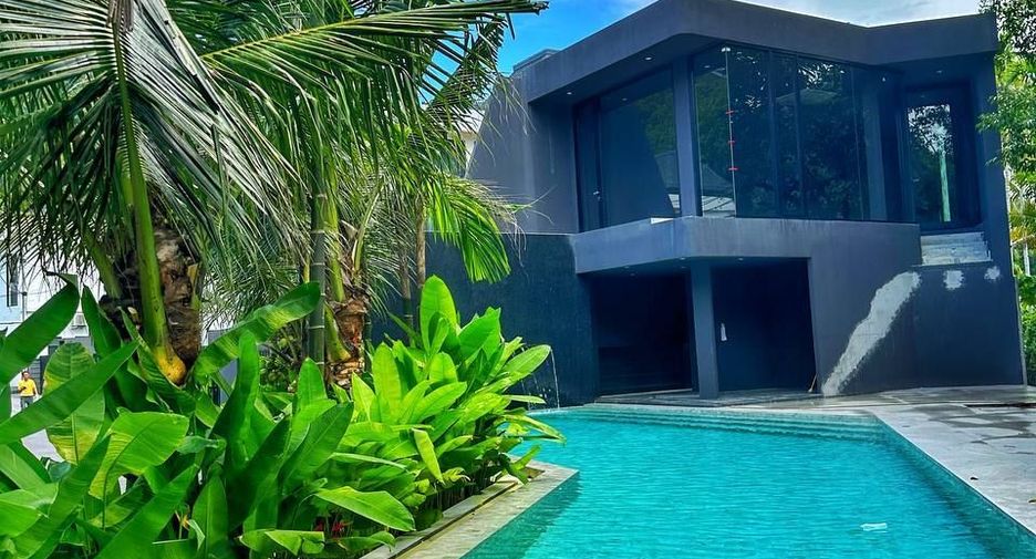 For sale 3 bedrooms villa in Thalang, Phuket