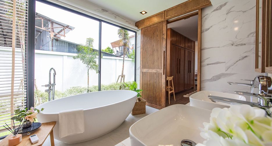 For sale 4 bedrooms villa in Mueang Phuket, Phuket