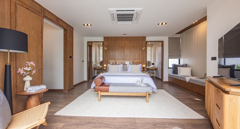 For sale 4 bedrooms villa in Mueang Phuket, Phuket
