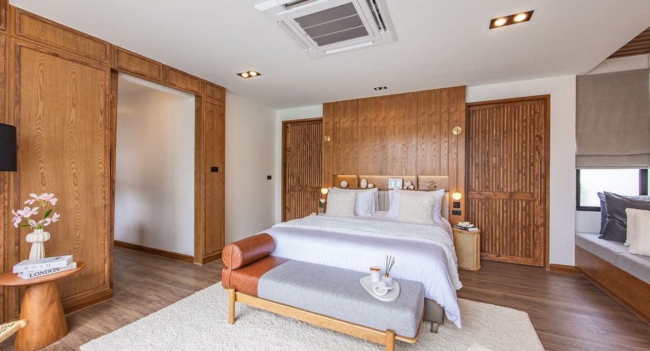 For sale 4 bedrooms villa in Mueang Phuket, Phuket