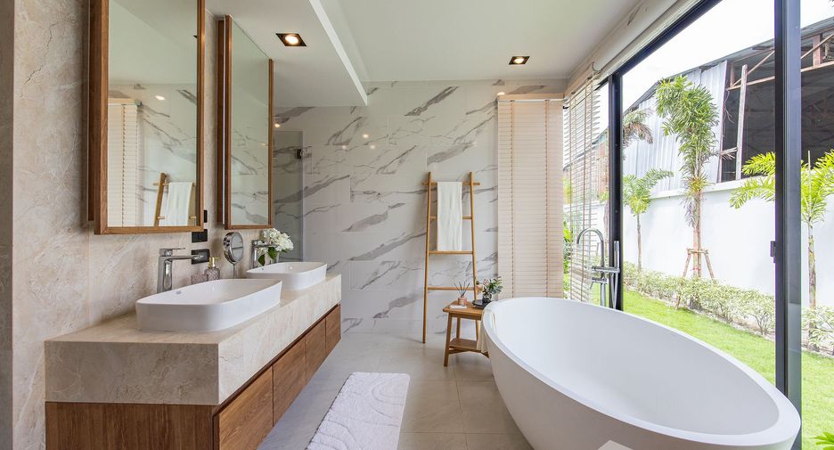 For sale 4 bedrooms villa in Mueang Phuket, Phuket