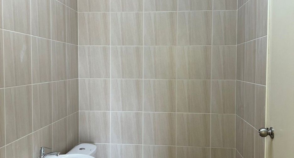 For sale 2 bedrooms townhouse in Sai Mai, Bangkok
