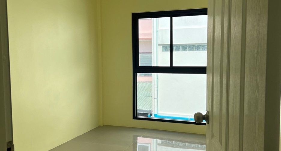 For sale 2 bedrooms townhouse in Sai Mai, Bangkok