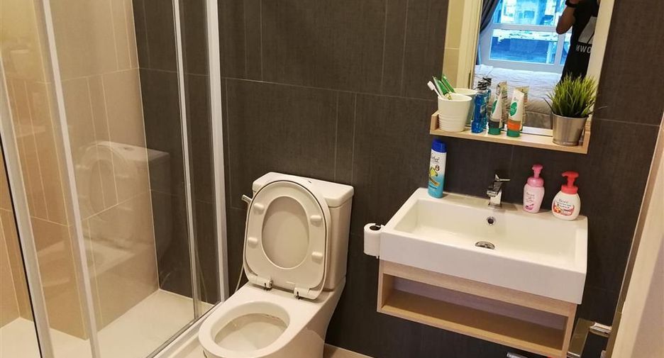 For rent and for sale 1 bed condo in Bang Kho Laem, Bangkok