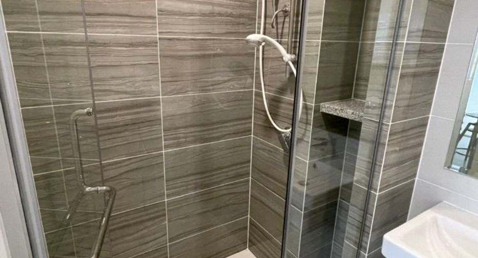 For sale 1 bed condo in Khlong San, Bangkok