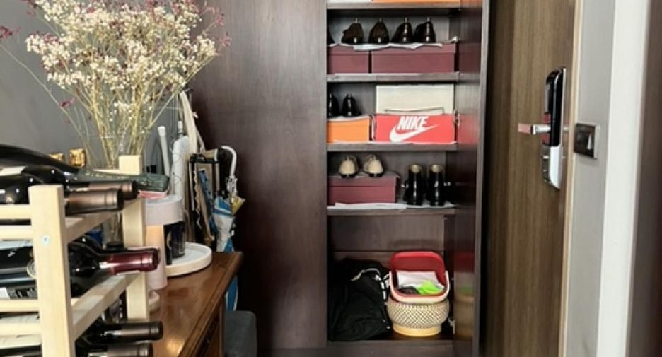 For sale 2 bedrooms condo in Bang Rak, Bangkok