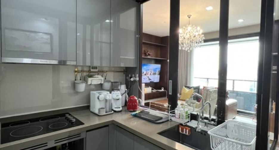 For sale 2 bedrooms condo in Bang Rak, Bangkok