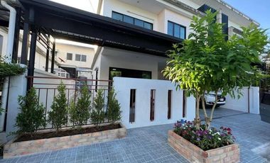 For rent 3 bedrooms house in Mueang Phuket, Phuket