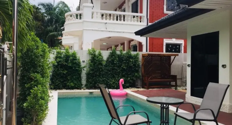 出售 和 出租 3 卧室 别墅 在 Bang Lamung, Chon Buri