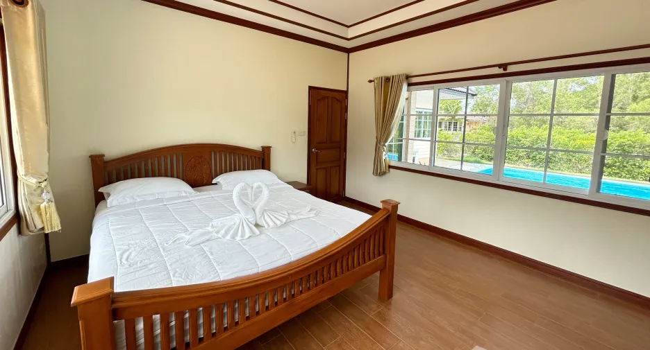 出租 3 卧室 独立屋 在 Klaeng, Rayong