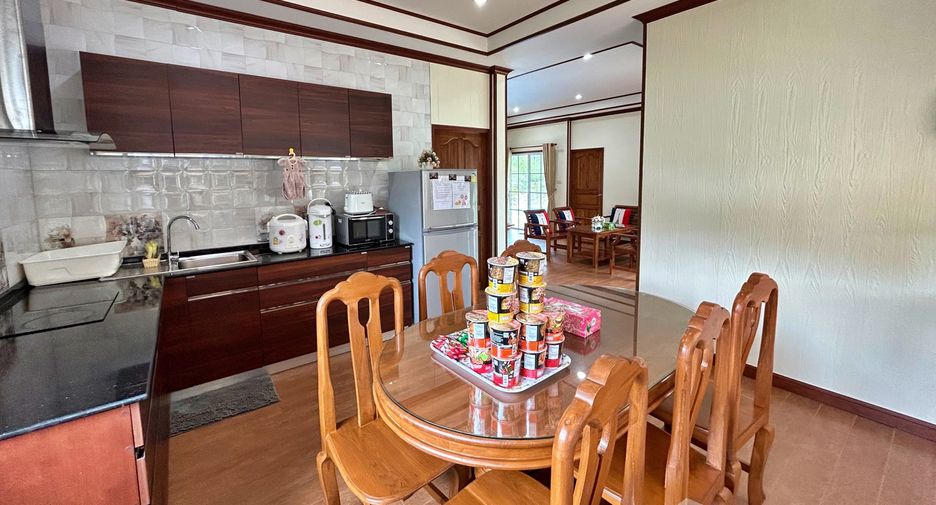 出租 3 卧室 独立屋 在 Klaeng, Rayong