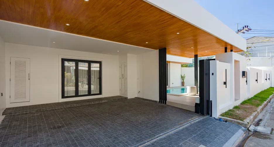 For sale and for rent 3 bedrooms villa in Mueang Phuket, Phuket