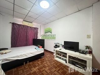 For sale 3 bedrooms townhouse in Nong Khaem, Bangkok