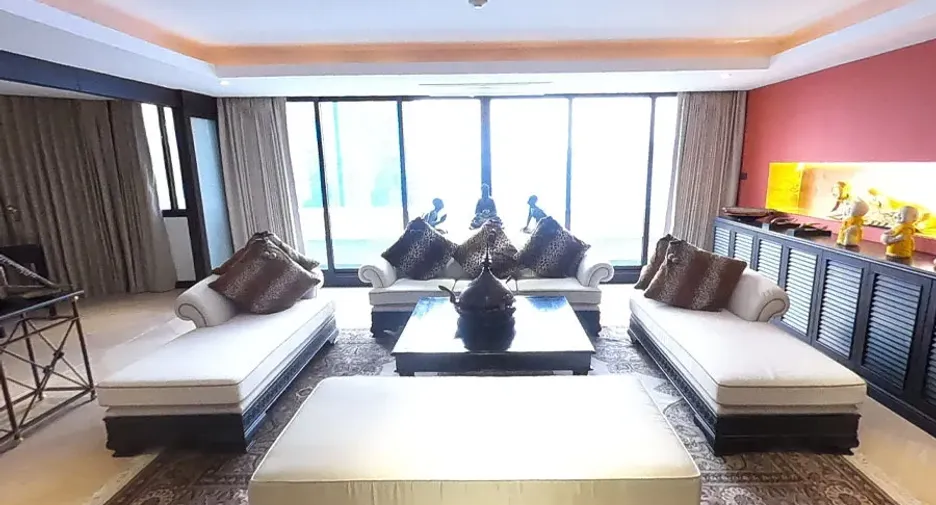 For sale 5 bedrooms condo in Khlong Toei, Bangkok
