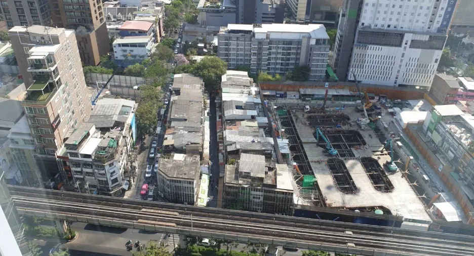 Wohnung zum Kauf mit 3 Zimmer in Khlong Toei, Bangkok