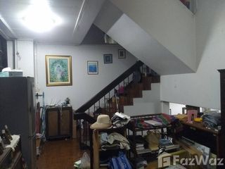 For sale 4 ベッドルーム townhouse in Khlong Toei, Bangkok