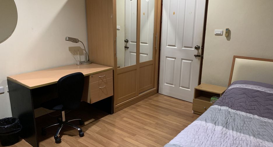 For sale studio condo in Huai Khwang, Bangkok