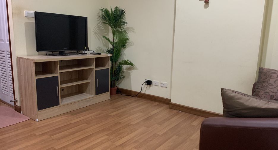 For sale studio condo in Huai Khwang, Bangkok
