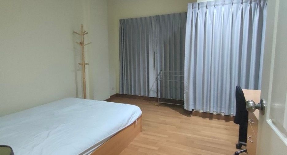 For sale studio condo in Huai Khwang, Bangkok