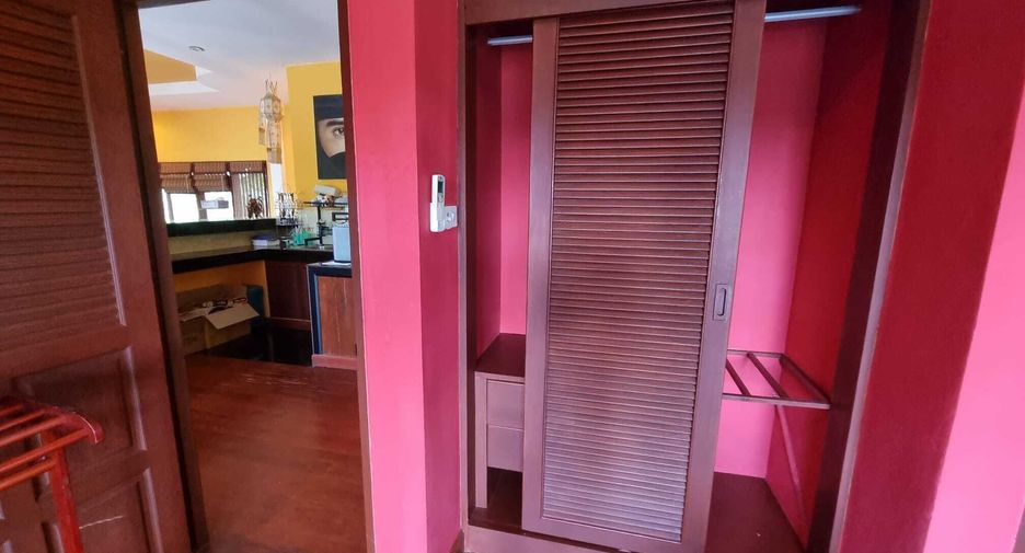 For sale 3 bedrooms villa in Mueang Phuket, Phuket