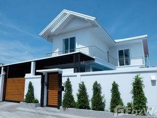 Villa zum Kauf mit 4 Zimmer in Bang Lamung, Chonburi