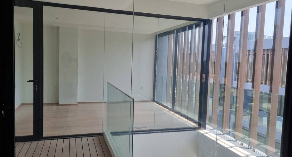 For sale 3 bedrooms retail Space in Prawet, Bangkok