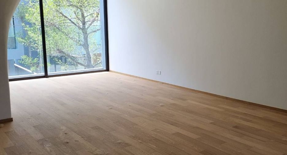 For sale 3 bedrooms retail Space in Prawet, Bangkok
