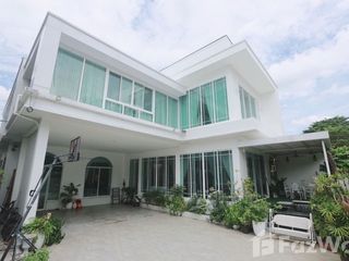 For sale 4 bedrooms house in Bang Sue, Bangkok