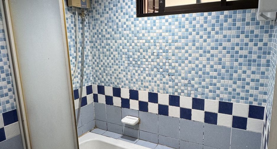 For sale studio condo in Sathon, Bangkok