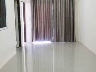 Casa adosada en alquiler de 2 habitaciones en Bang Lamung, Chonburi