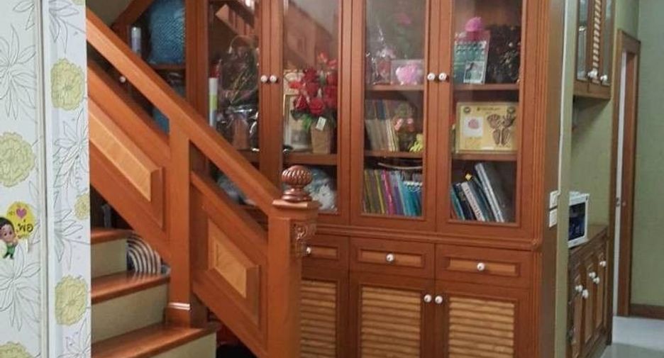 For sale 5 bedrooms house in Sai Mai, Bangkok
