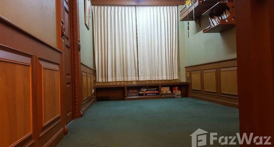 For sale 5 bedrooms house in Sai Mai, Bangkok