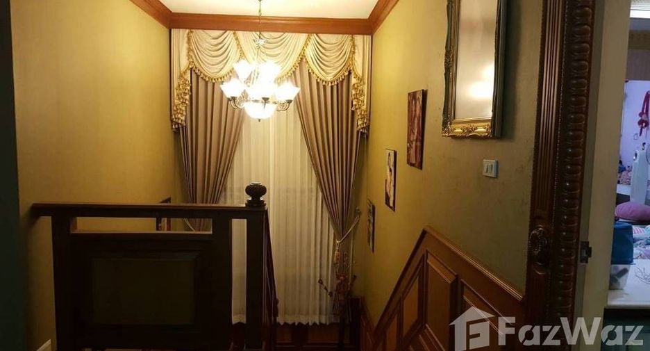 For sale 5 bedrooms house in Sai Mai, Bangkok