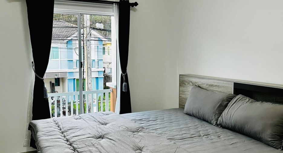 For rent 3 bedrooms townhouse in Thalang, Phuket