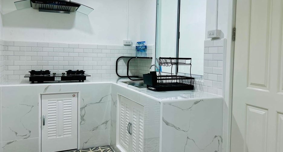 For rent 3 bedrooms townhouse in Thalang, Phuket