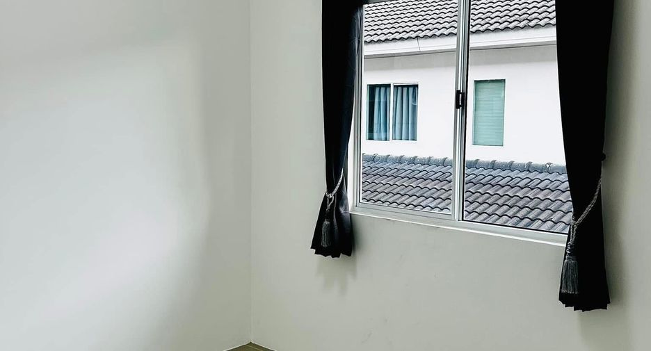 For rent 3 bedrooms townhouse in Thalang, Phuket