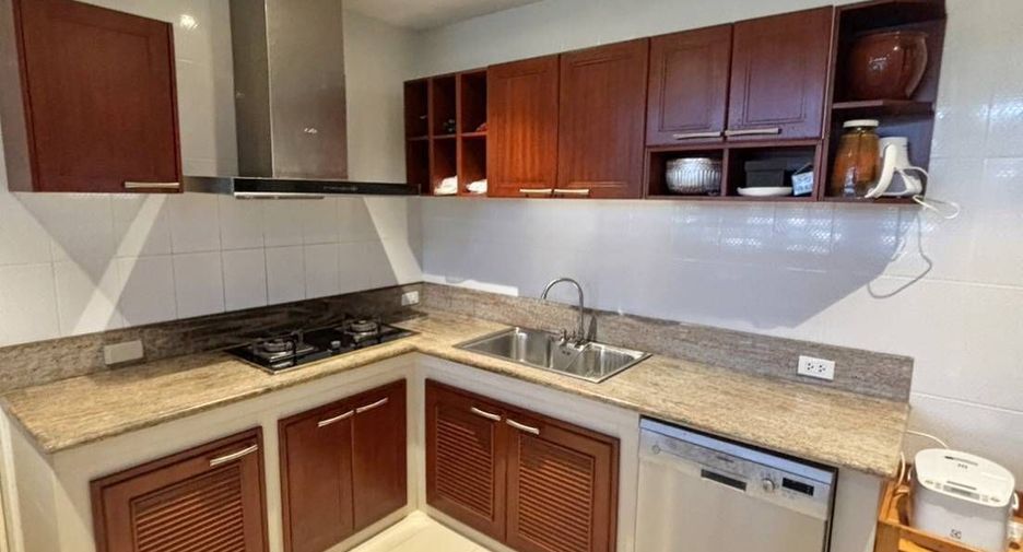 For sale 6 bedrooms villa in Sattahip, Chonburi